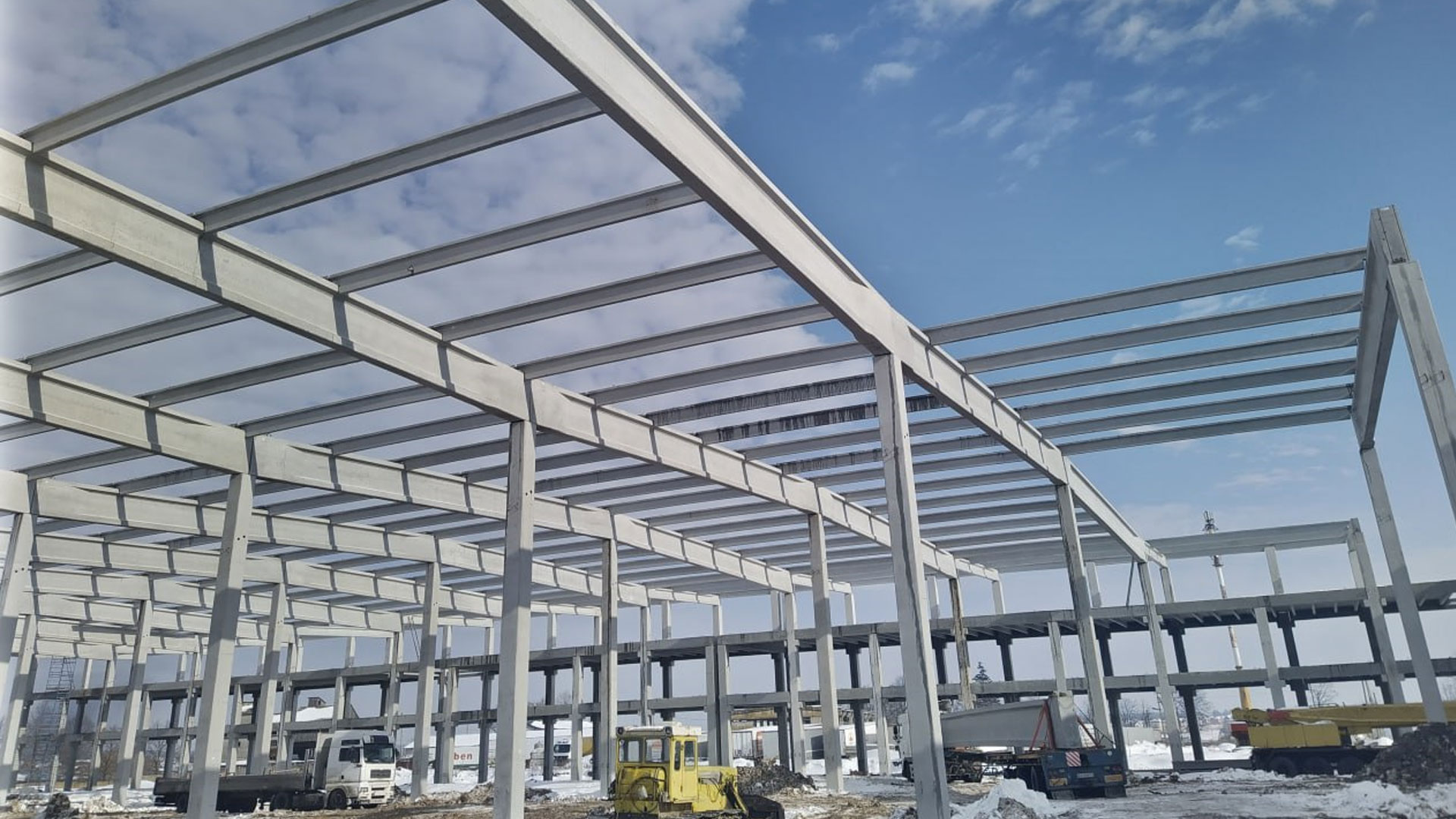 Логістичний центр